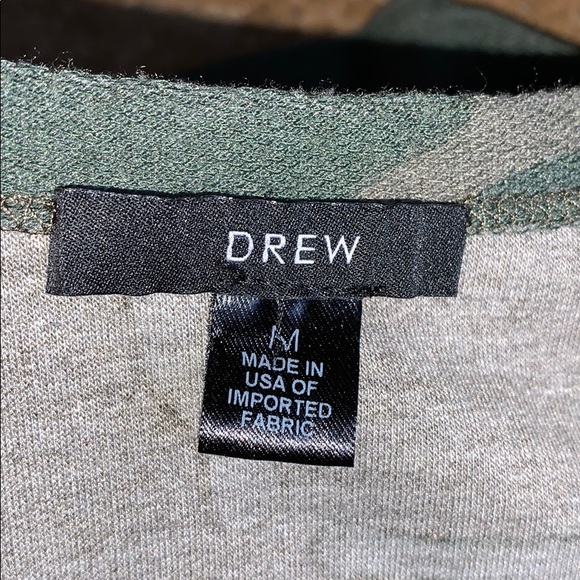 🌺🦋HOST PICK!!Anthropology Drew Camo Top - Picture 10 of 11